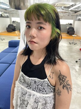 ヘン(hen) 【心斎橋hen】ルーツカラー　グリーン　ブリーチ　ボブ