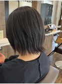 切りっぱなし外はねボブ