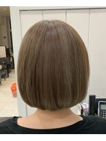 アヴソリューク(Absoluk)&nbsp;前髪なしアッシュボブ