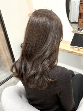 シア 新越谷店(SHEER) 柔らかグレージュ