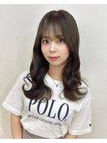 ユーフォリア 渋谷グランデ(Euphoria SHIBUYA GRANDE) 艶感 透明感 ベージュカラー 韓国ヘア ゆるふわウェーブYUKI