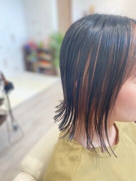 ラネーシェ(la.neche) 切りっぱなしボブ×逆アンブレラカラー