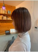 切りっぱなしボブ ブルーブラック ブリーチカラー 暗髪