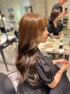 アンダーバーホワイト(_WHITE) 盛れるお顔まわり/ レイヤーカット/ 艶カラー