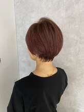 モク(mok) くびれショート×酸性ストレート