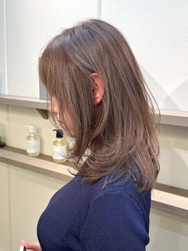 ソエル(Soell) Soell 神戸三宮 白髪ぼかし ミディアムレイヤー 髪質改善