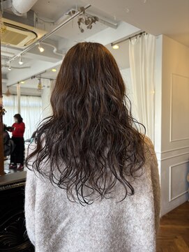 トリコ(trico) パーマ　ウェーブ　ロング　レイヤー