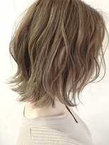 リジェール 高辻店&nbsp;ハイライト 脱白髪染め　ミルフィーユ　グレージュ ウルフ　ボブ