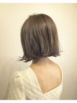 トリート 浦安店(TREAT)&nbsp;アッシュベージュ×切りっぱなしボブ