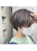 ショートスタイルシルバーアッシュ