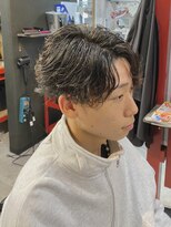 ダズ(Dazz)&nbsp;女子ウケ間違いなし！センターパートニュアンスパーマ