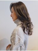 大人の魅力溢れるロングゆるやかウェーブ/ニュアンスカラー