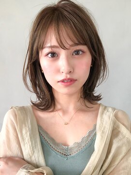 リヤン 表参道(lyann) 大人可愛いくびれヘアこなれミディ美髪ホワイトグレージュ 桐山