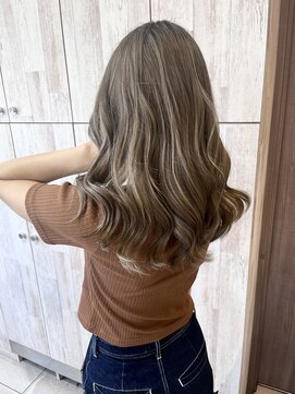 トーン(TONE) 筋感ハイライトミルクティー/10代20代30代