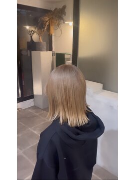 アンダーバーホワイト 広島 本通店(_WHITE) ペールベージュ