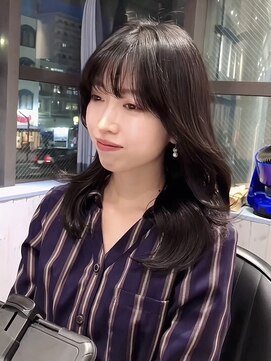 サロンドルテラ (Salon de Lutella) 大人韓国STYLE☆レイヤー×くびれヘア