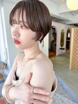 スー(suu) 大人ショートボブマッシュショートカット黒髪ショート前髪あり