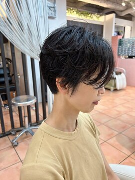 ブルーム コスタ(Blume COSTA) 刈り上げ女子のハンサムショート