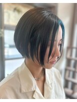 ヤドリギ(yadorigi)&nbsp;清澄白河美容院yadorigi前下がりデザインショート