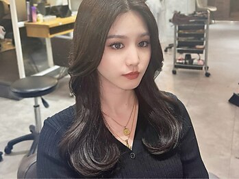 FLEUR by little 新宿 縮毛矯正&髪質改善【フルールバイリトル】