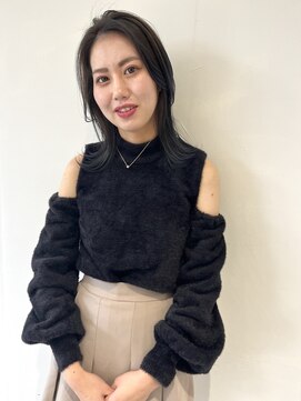 イル(ill) アッシュ グレー ブリーチ無し 透明感カラー 大須