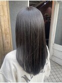 透け感のあるダークオリーブ