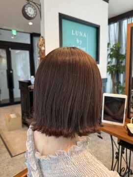ルナバイルヴェール(LUNA by LeVert) 外ハネが可愛いぱつっとボブ