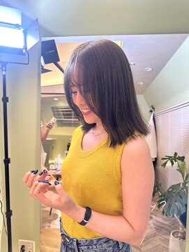 グレージュ/くすみブラウン/アッシュカラー/ボブ/ブリーチなし