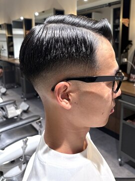 フリークバーバーショップ 河原町三条店(FREAK BARBER SHOP) バーバースタイル/サイドパート/スキンフェード/河原町三条F