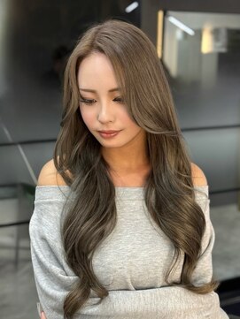 リエンスクレア(RIENS xrea) グレージュカラー/勝浦悠加