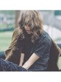 エン(enn.) ヌケ感のある雰囲気、女性らしくてスキです！【髪質改善】