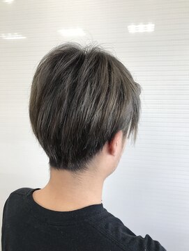 クウ(KU.) ハイライトグレージュ