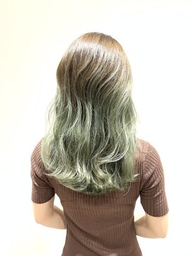 エイト オカチ 上野御徒町店(EIGHT okachi) ライムグリーングラデーション