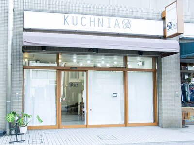 路面店につき店内換気して営業しております。