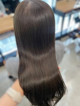 アリュウル 表参道 青山(Allure) 透明感抜群!オリーブグレージュカラー×ケアカラー