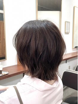 ポピイズ(POPPIES)の写真/【博多/髪質改善】しっかり染まる”白髪染め”と明るいカラーも楽しめる”白髪ぼかし”をご用意◎