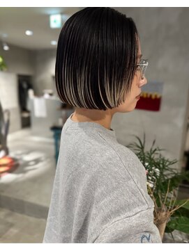 ハウ 心斎橋(how) ハイライト前下がりショートミルクティーベージュウルフボブ