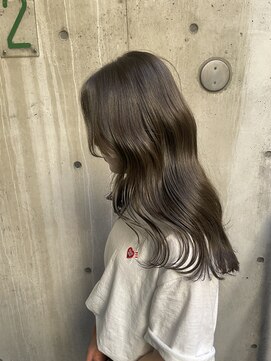 ニコフクオカヘアーメイク(NIKO Fukuoka Hair Make) 福岡天神/大人かわいい/赤み消し/オリーブカラー/前髪カット