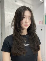 エヌアイ オモテサンドウ(ni omotesando) オリーブグレージュ/レイヤーカット/透明感カラー 上野