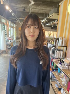 ファンファンバイルー 岐阜(fan fun by Rooo) ロングヘアレイヤーカット