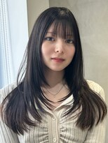 テクネ 天神大名(techne)&nbsp;天神大名今泉ハッシュカットバタフライカットグレーアッシュヘア