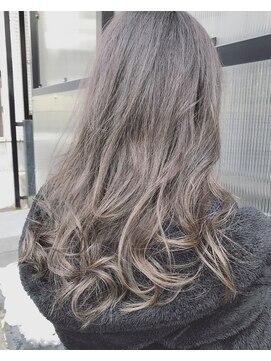 カルヴィナ(CALVINA) 【CALVINA】グレージュロング