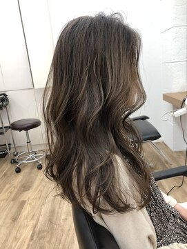 アメリ(Ameri) -Ameri-ロング × ナチュラルグラデーション × アッシュ