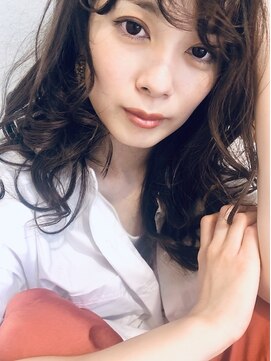 エアウェーブで簡単スタイリング ゆるふわパーマ L レザボア ヘアーアンドビューティー ハイブ店 Reservoir Hair Beauty Haibe のヘアカタログ ホットペッパービューティー