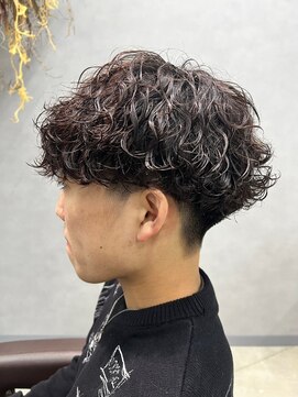 リット×ベリエ(Lit.×belier) ツイストスパイラルパーマ波巻きスパイラル刈り上げマッシュ