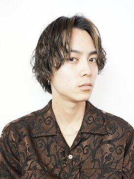 マイロ(mailo) スパイラルパーマ+ウルフセンターパート