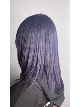 クレヨン ケース(Crayon case) ブルーパープルカラーセミロングレイヤーカットナチュラルモード