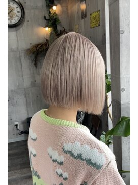 ヴェロニカ(Veronica) ホワイトベージュ