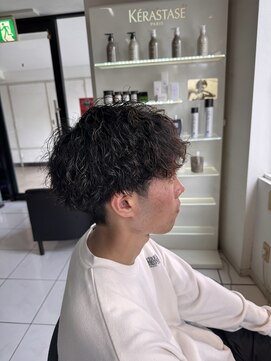 アイズ 海老名(AIZU) ツイストスパイラルパーマ　ソフトツイスト　メンズパーマ　眉毛