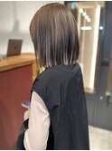 アッシュグレー 切りっぱなしボブ ハイトーン ダメージレス